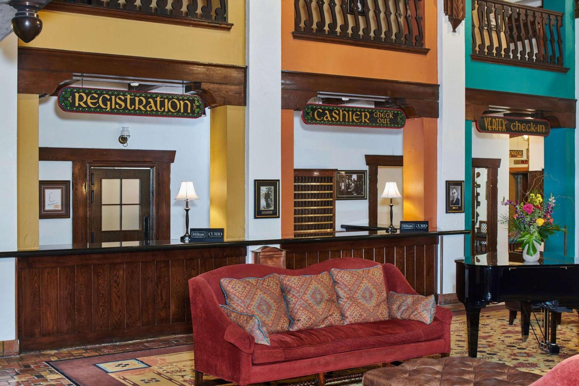Hotel Alex Johnson Rapid City, Curio Collection By Hilton Bagian luar foto
